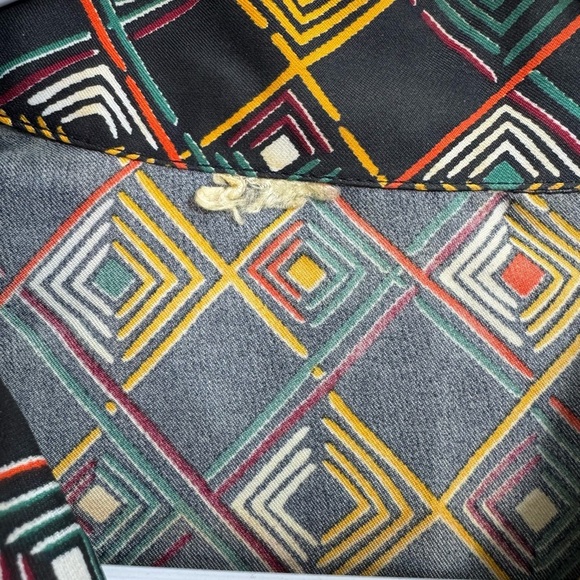 Vintage 70's Disco Shirt Top Womens Size M/L Black Print Button Up Mod Dagger - Picture 3 of 7